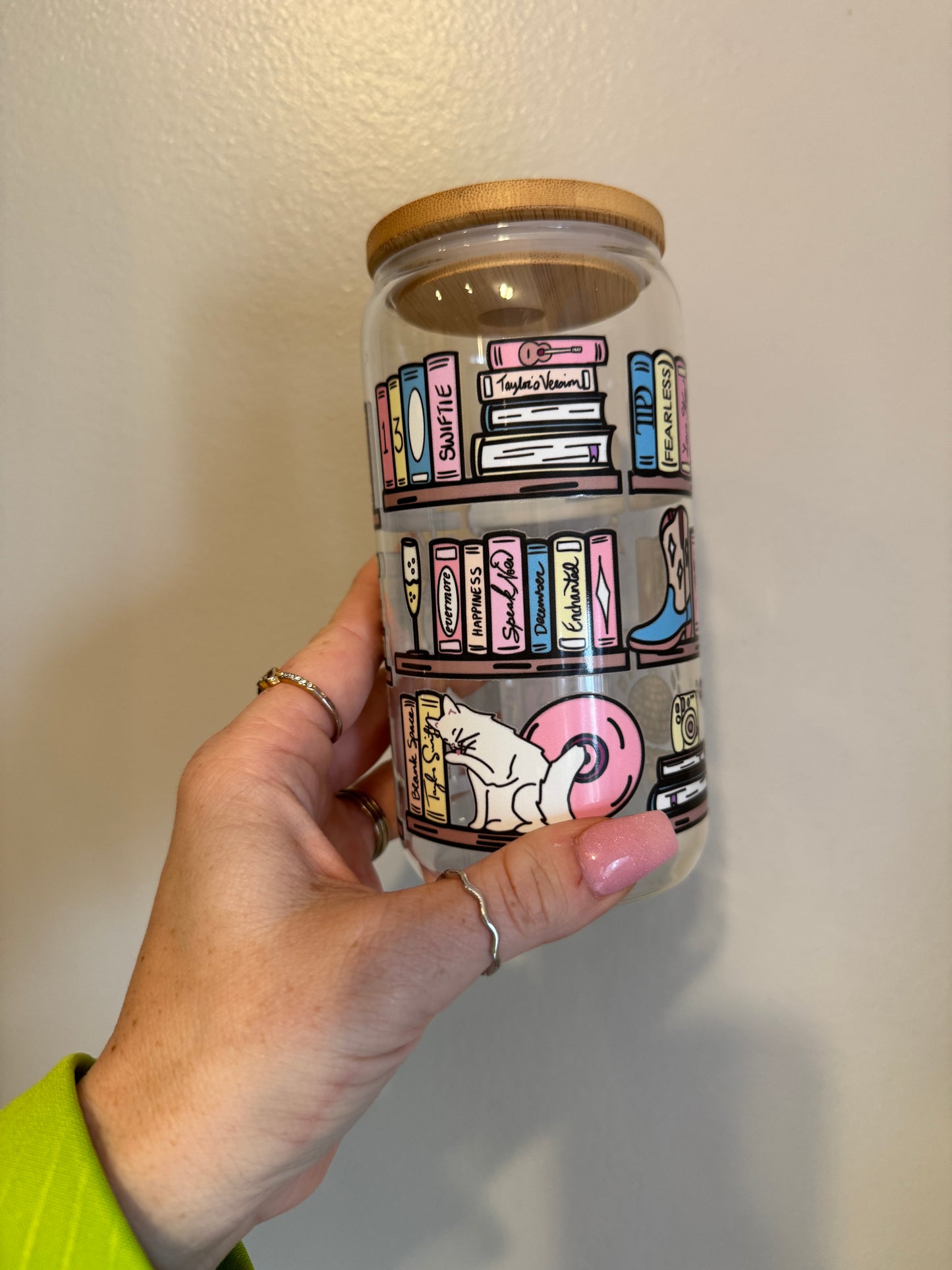 Taylor Swift Bookshelf Cup