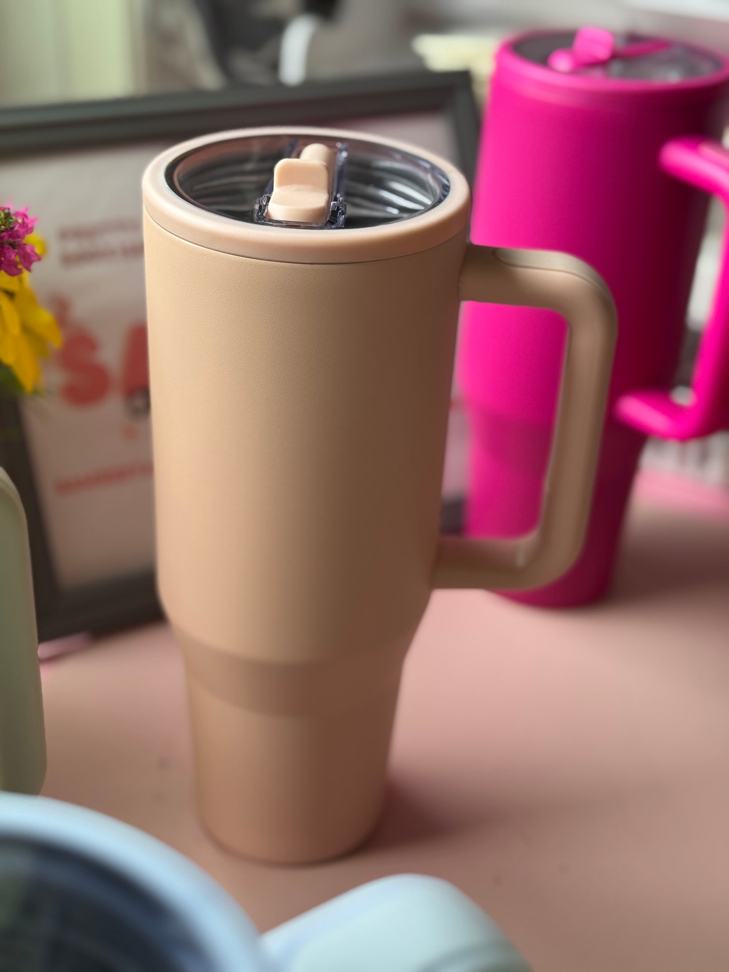 40oz Hydration Handle tumbler โ Insulated & Leak Resistant