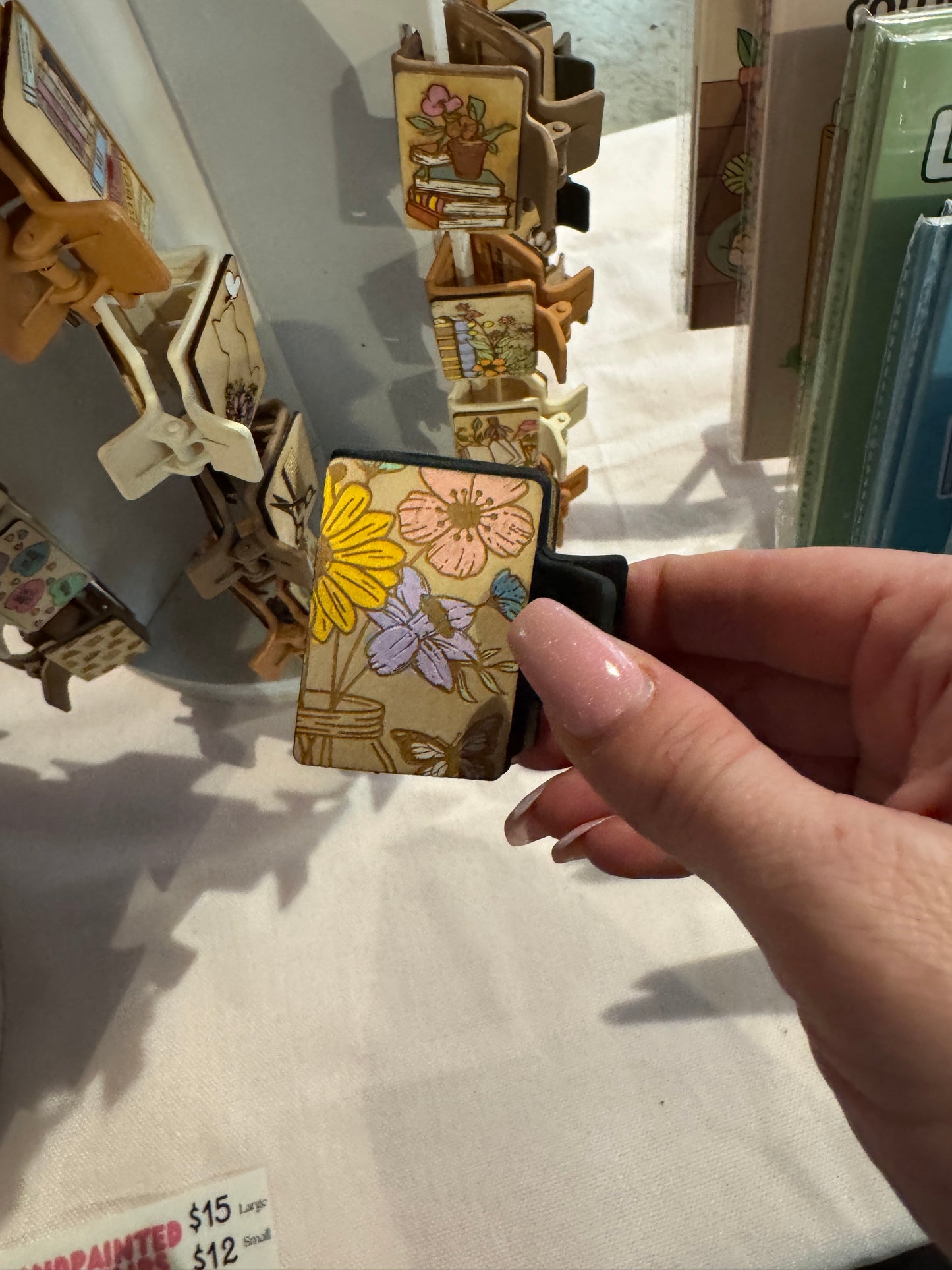 Floral small claw clip