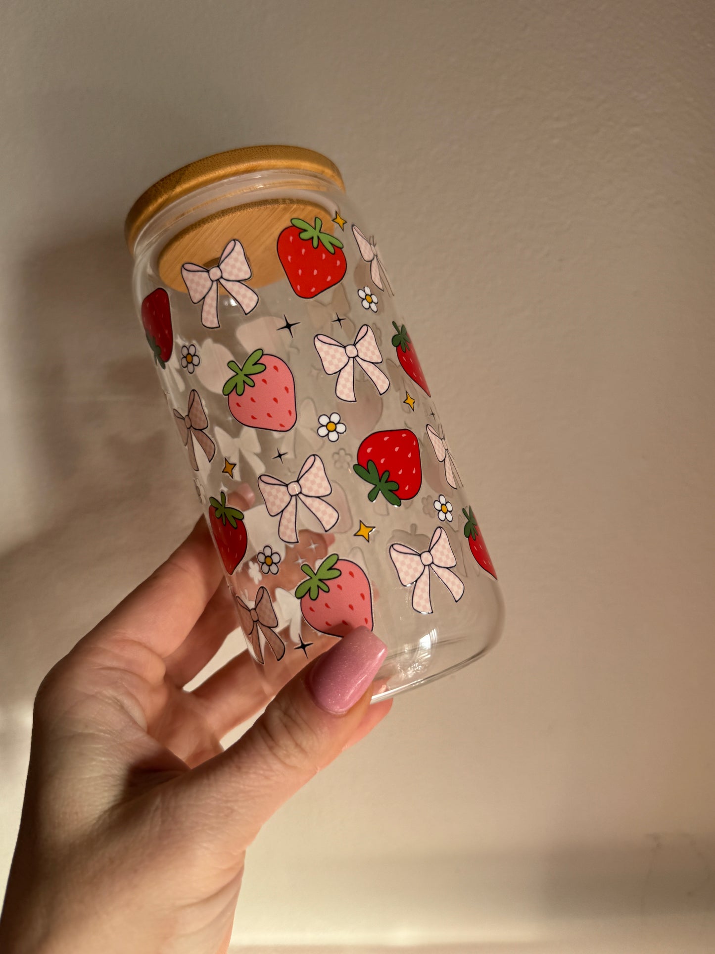 Berries and Bows Glass Cup