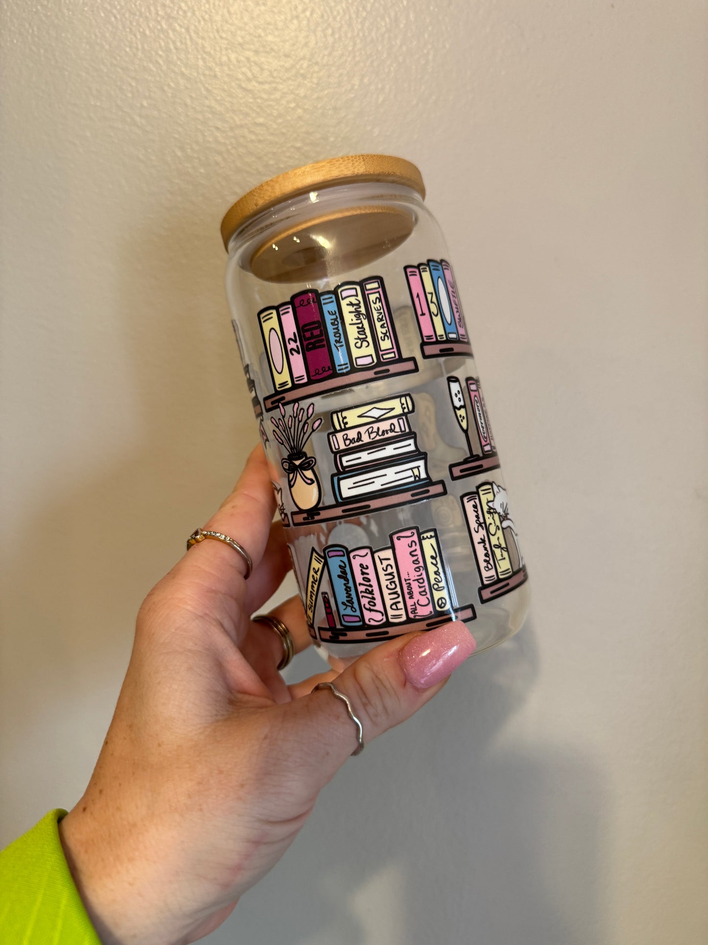 Taylor Swift Bookshelf Cup