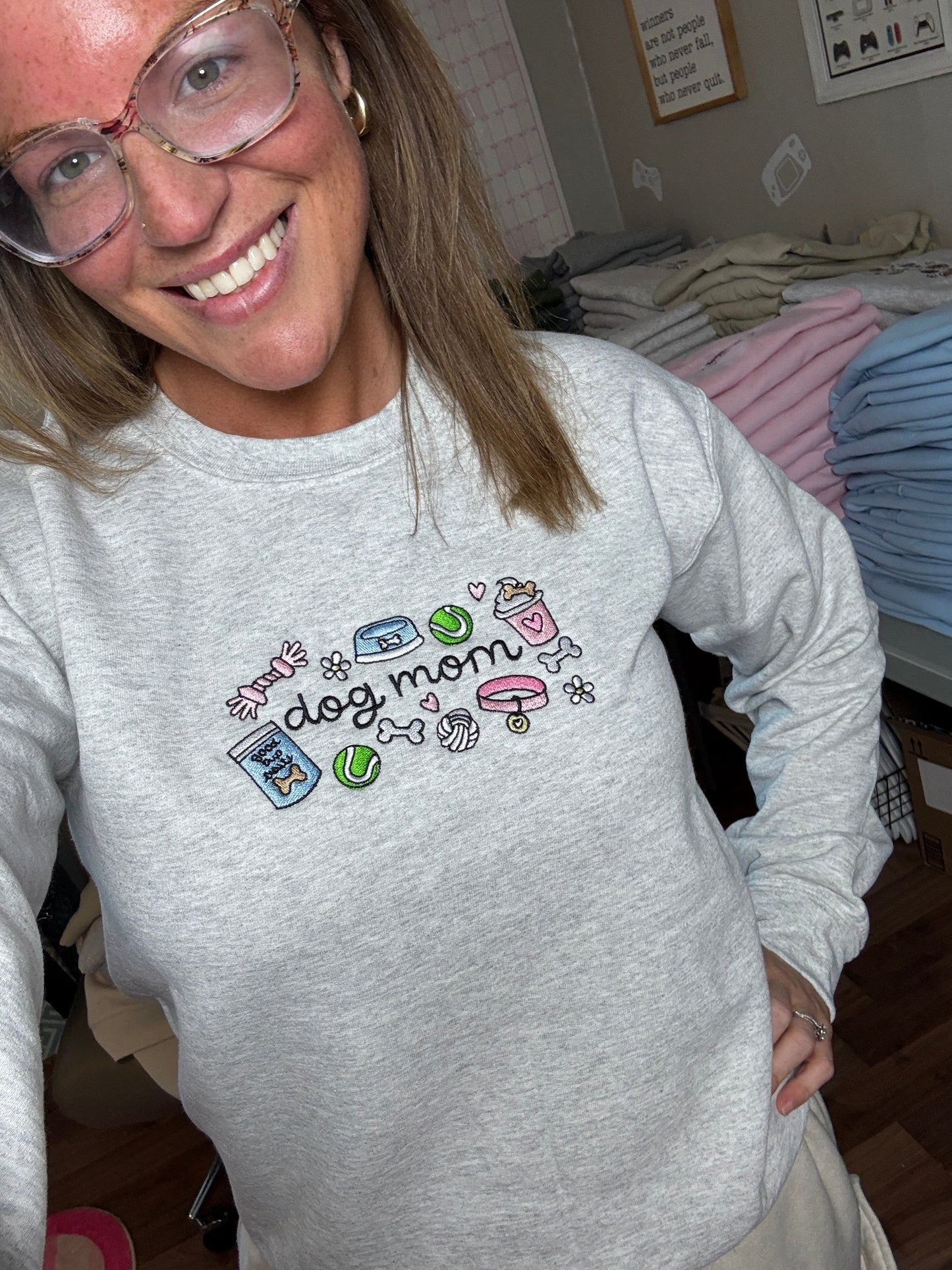 Dog Mom Crewneck