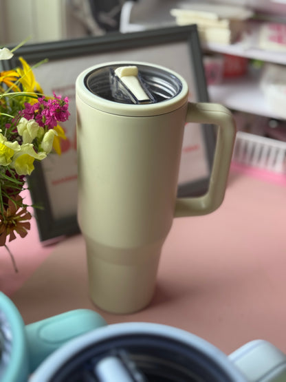 40oz Hydration Handle tumbler – Insulated & Leak Resistant