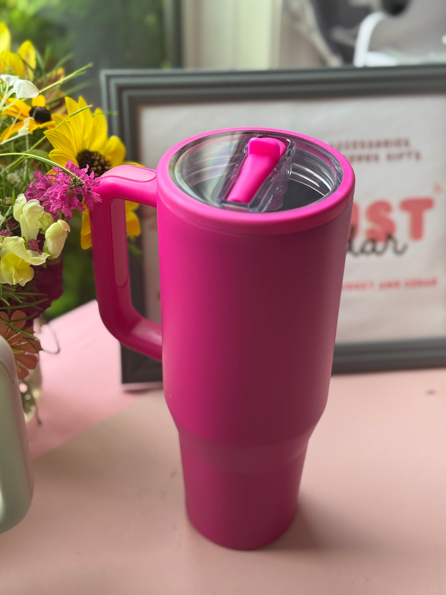 40oz Hydration Handle tumbler – Insulated & Leak Resistant