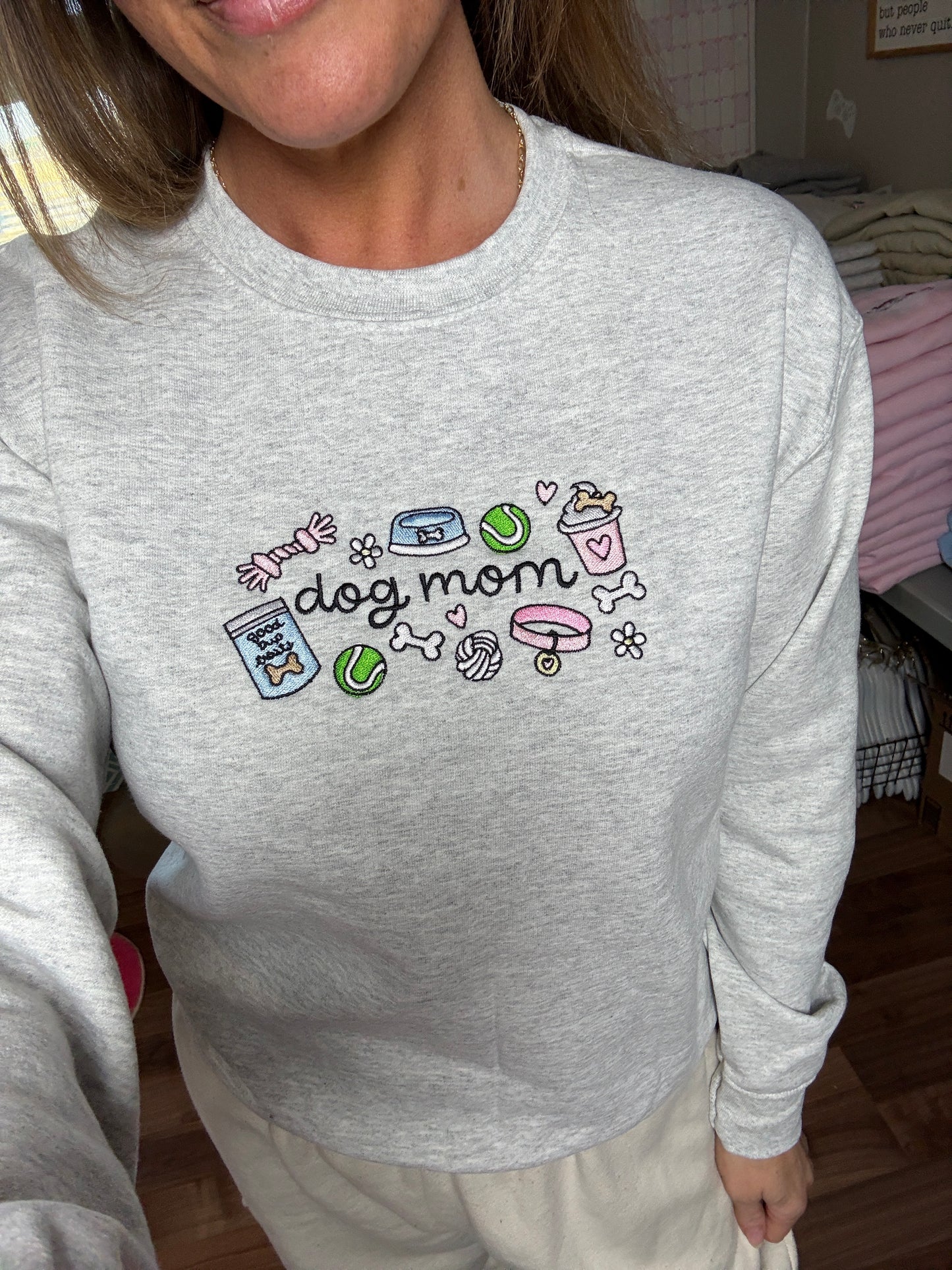 Dog Mom Crewneck