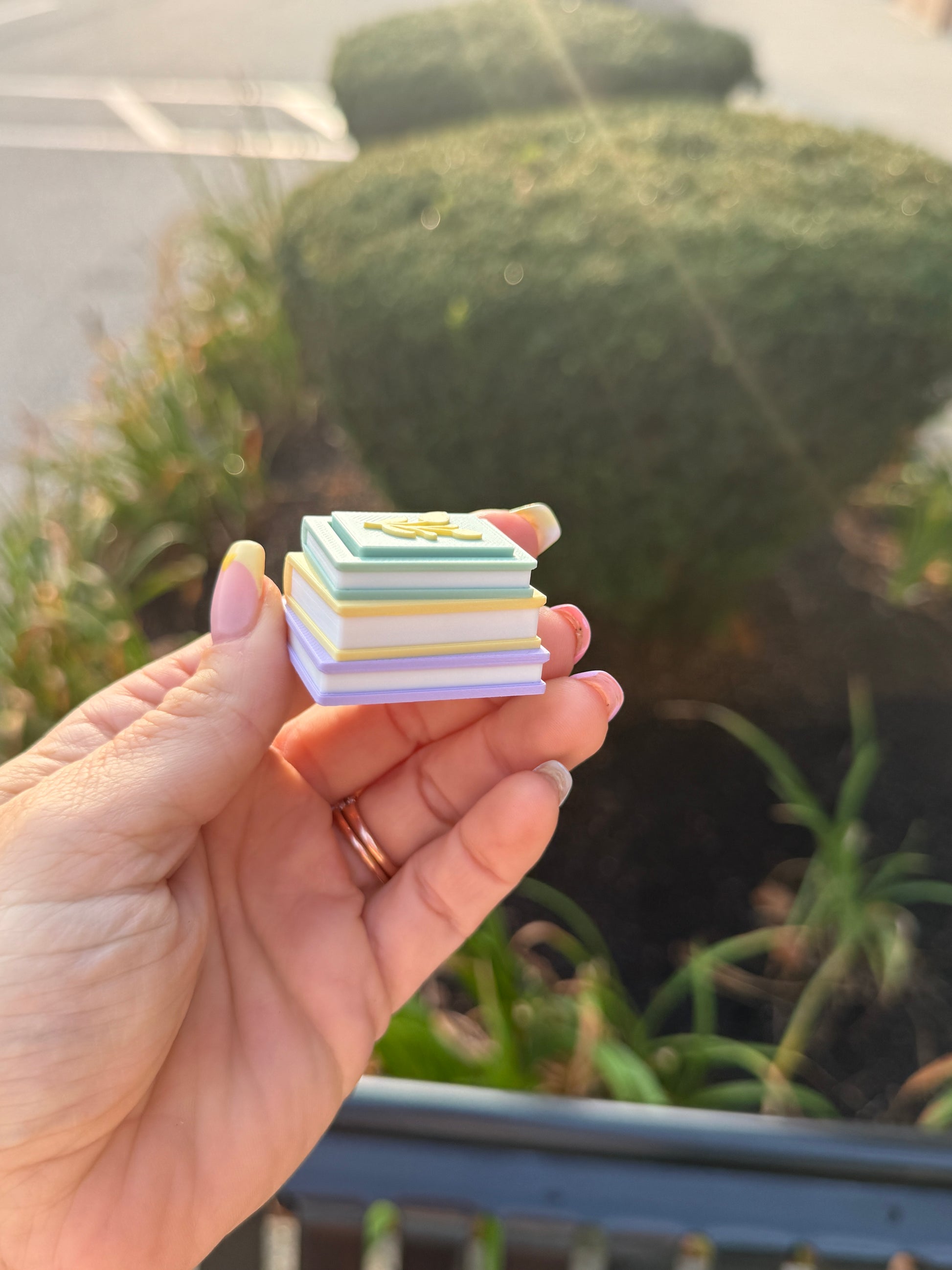 Flower Book Stack Fidget Clicker - Sawdust and Cedar