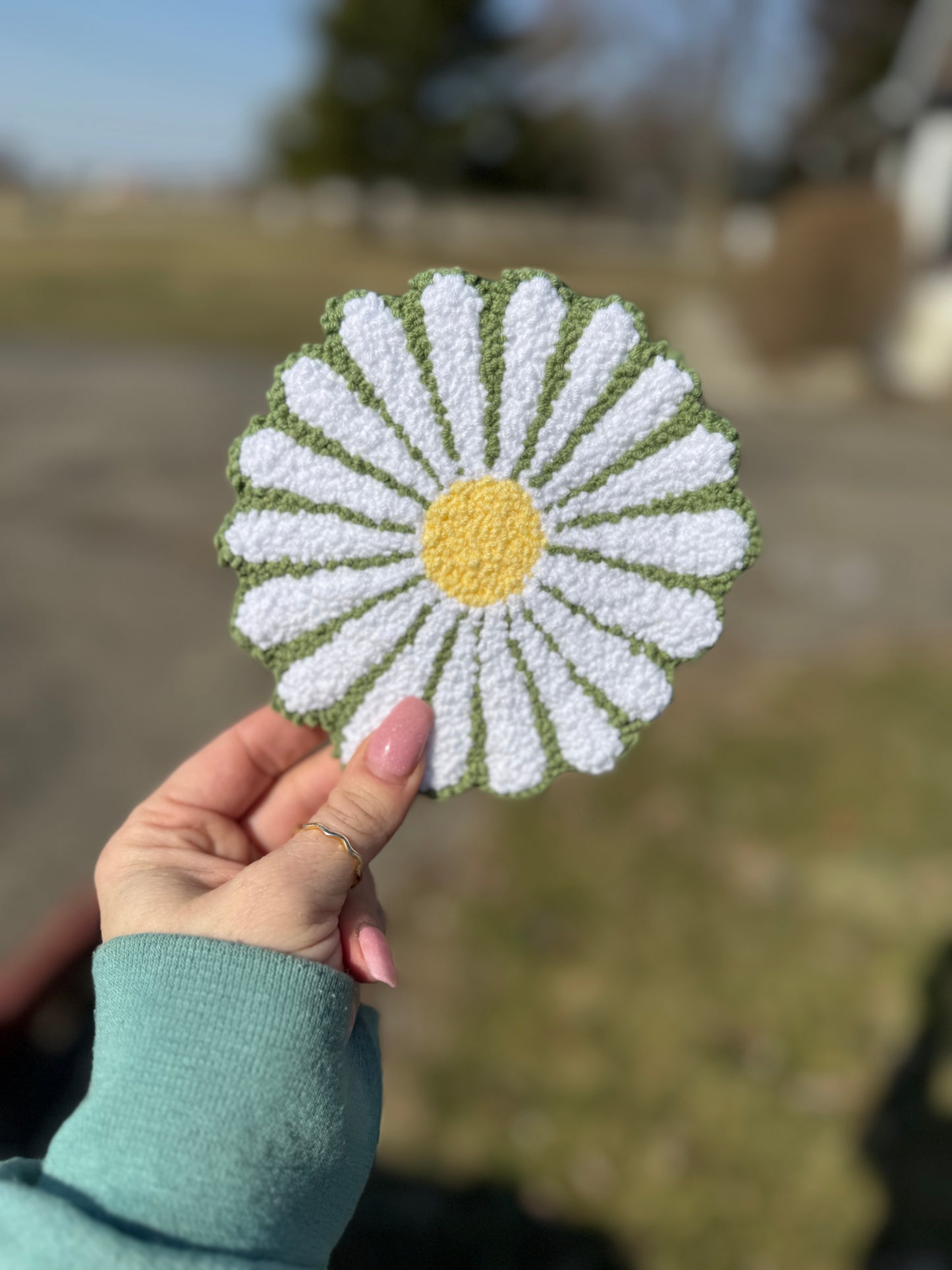 Daisy Mug Rug Coaster green